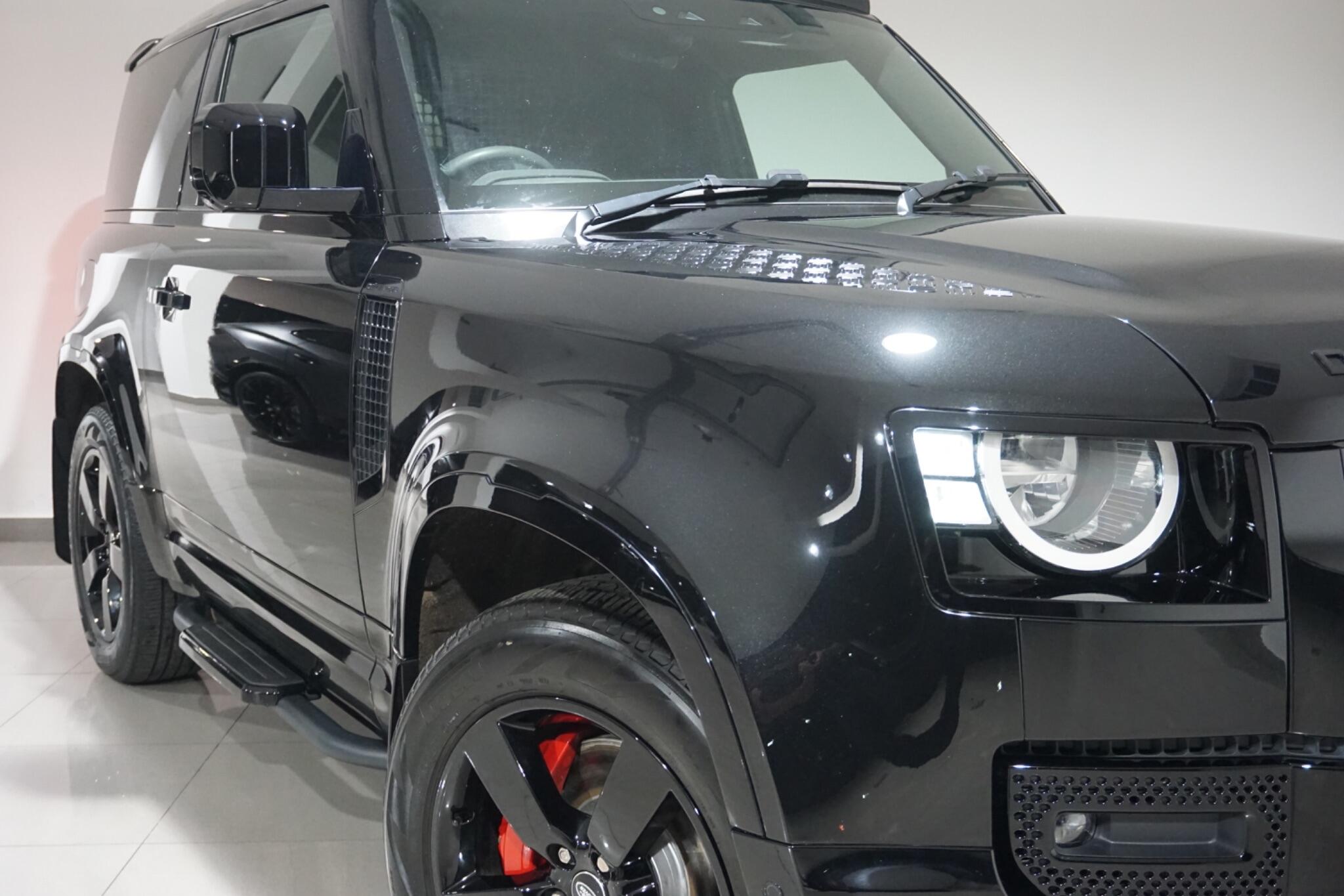 Land Rover Defender 90 3.0 D200 MHEV Hard Top SUV 3dr Diesel Auto 4WD SWB Euro 6 (s/s) (200 ps)